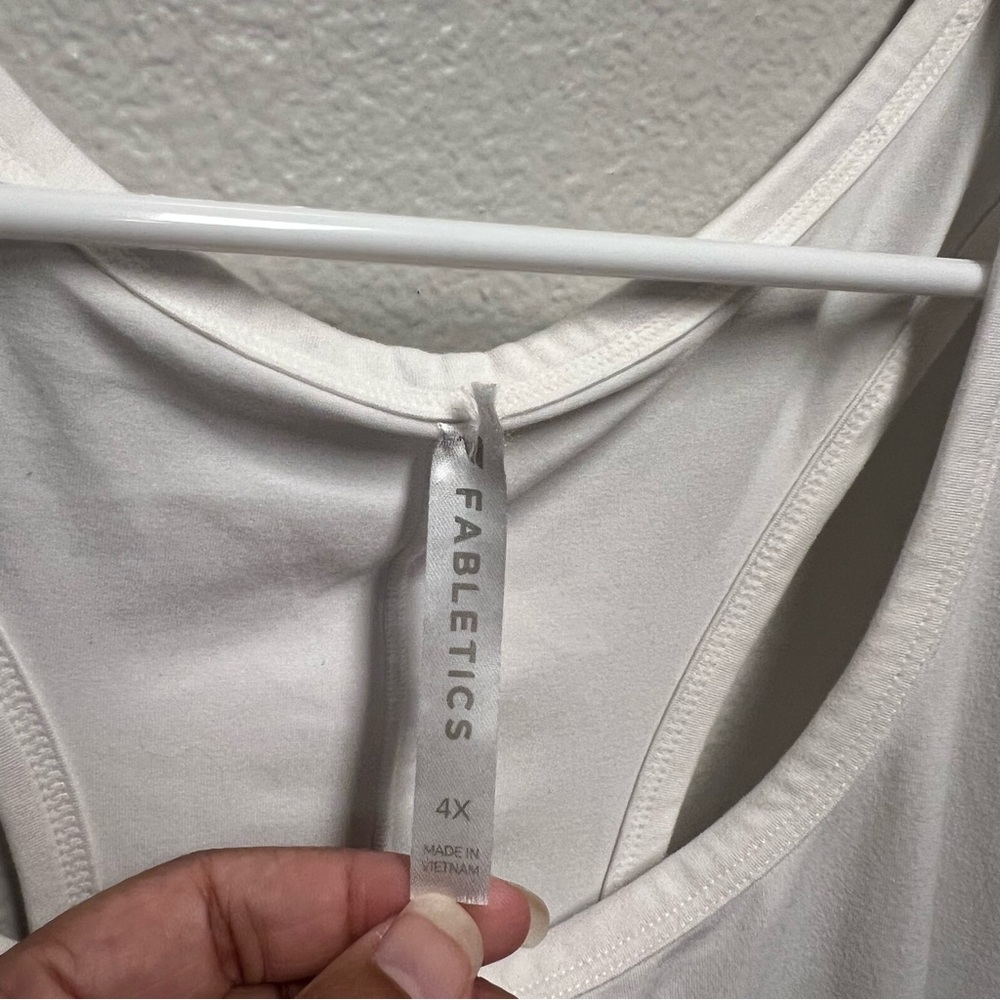 Fabletics Phoenix Racerback Tank Size 4X - Picture 5 of 7